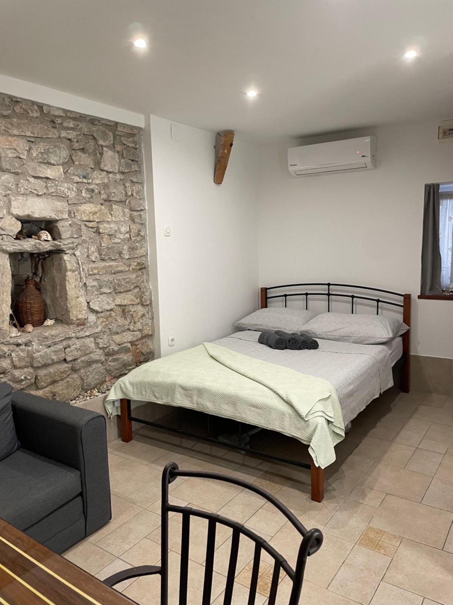 Apartman Pundinica Kaštela Eksteriør bilde